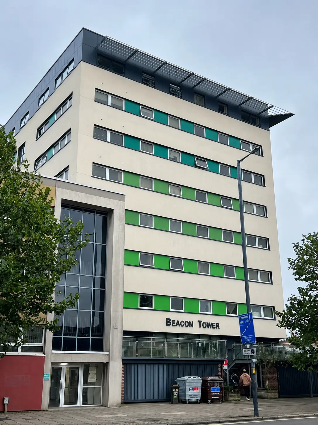 Beacon Tower at 602 to 604 Fishponds Road, showing the dark-framed top-floor windows